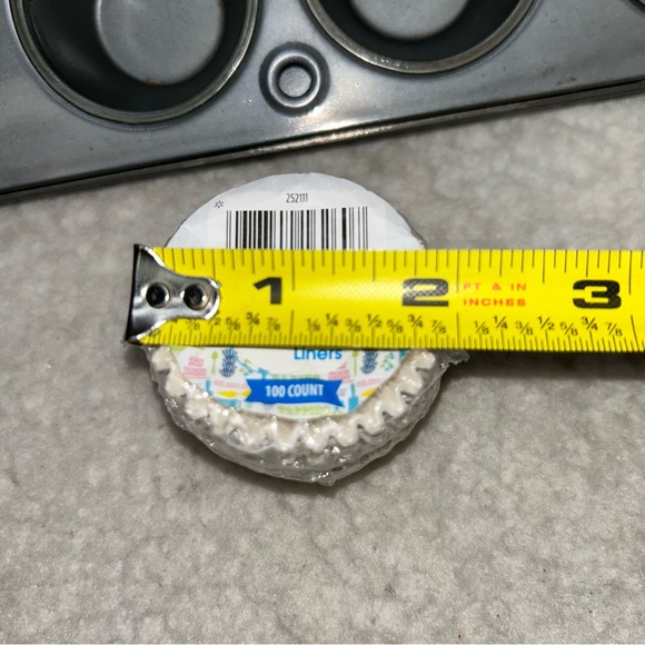 2 Mini cupcake pans with 200 paper liners Ekco & no brand pan 10" x 7.75" used - Picture 9 of 12